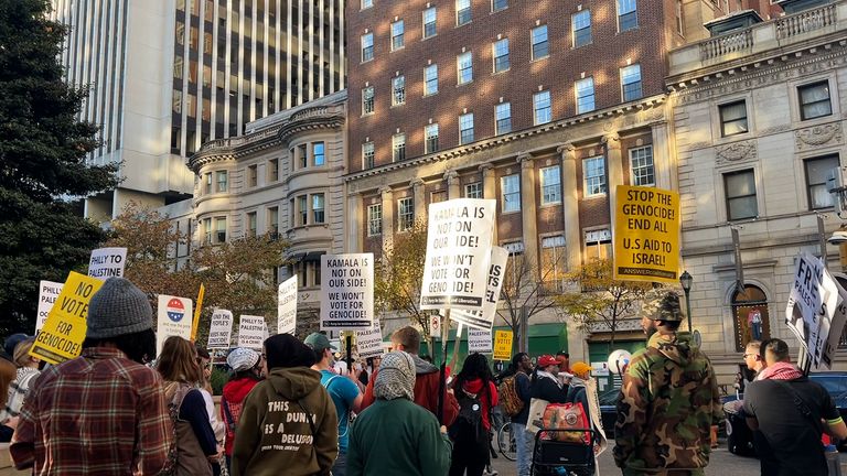 A small demonstration took place in Philadelphia, Pennsylvania against the US approach to wars in Gaza and Lebanon. Activists expressed anger at Kamala Harris with placards and chants. 