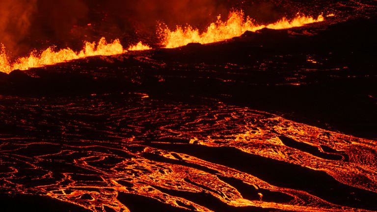 A new volcanic eruption that started on the Reykjanes Peninsula in Iceland, Wednesday, Nov.20, 2024. (AP Photo/Marco di Marco)