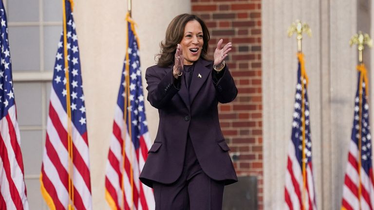 Democratic presidential nominee U.S. Vice President Kamala Harris applauds as she prepares to deliver remarks, conceding 2024 U.S. presidential election to President-elect Donald Trump, at Howard University in Washington, U.S., November 6, 2024. REUTERS/Kevin Lamarque
