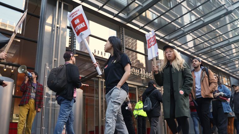 New York Times Tech Workers on the picket line as they strike outside of their employer's building, Friday, Nov. 8, 2024, in New York. (AP Photo/Heather Khalifa)