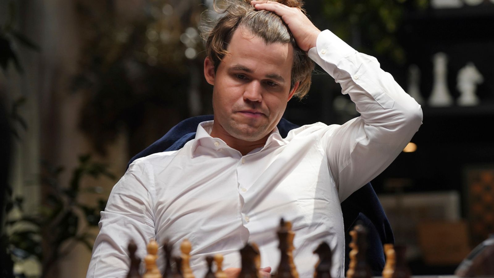 Chess grandmaster Magnus Carlsen rejoins tournament he quit over ...