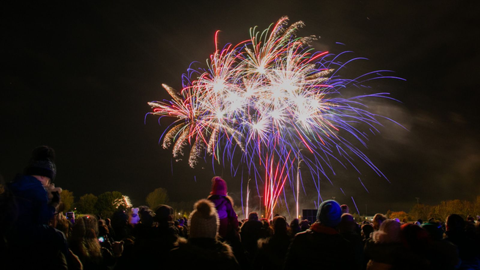 UK weather: Country braces for 'tricky' start to 2025 as wind and rain cancels New Year's Eve celebrations