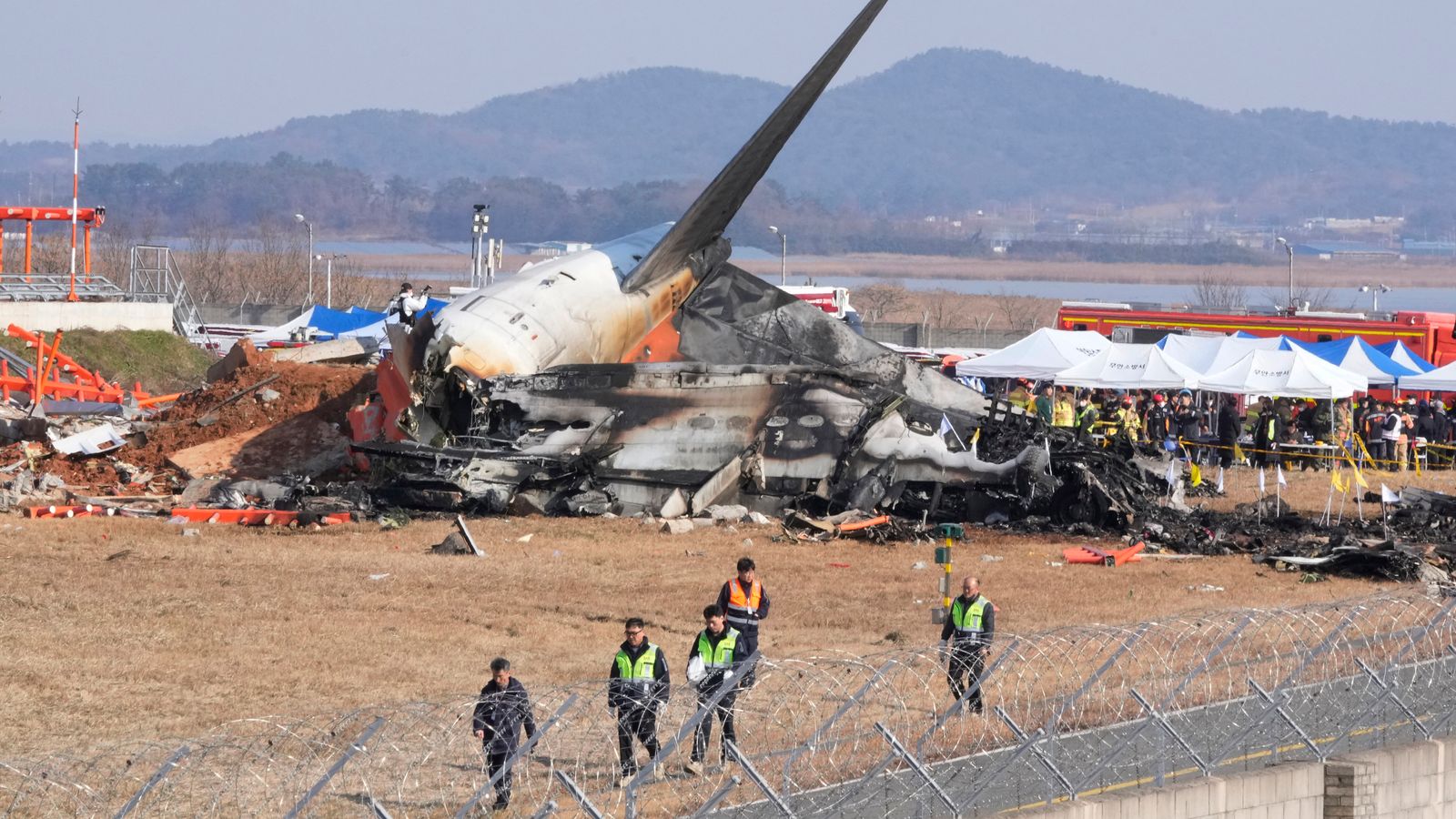 South Korea plane crash latest: At least 124 killed, dozens of missing presumed dead