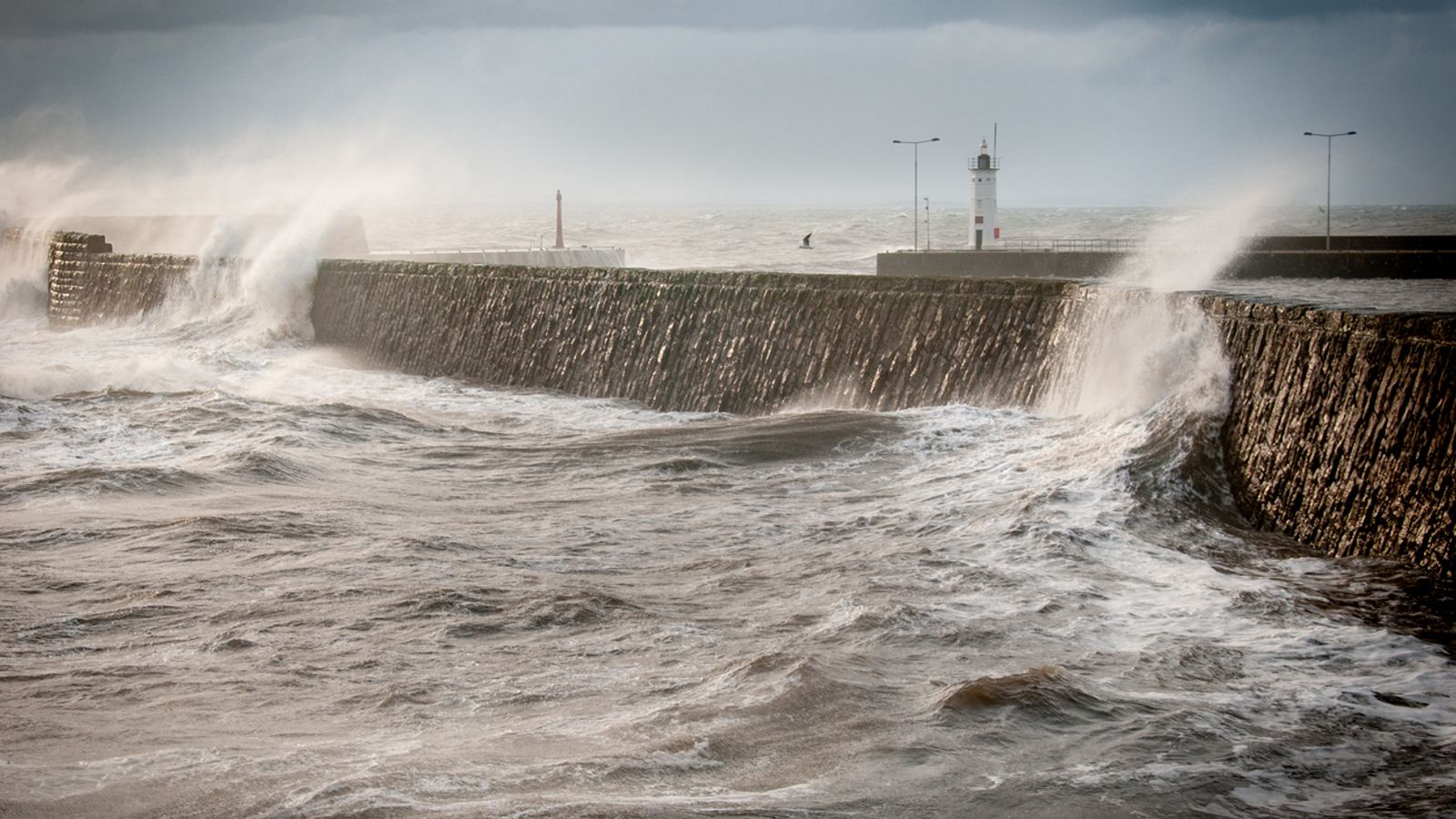 Yellow weather warnings issued as 85mph set to batter parts of UK this weekend