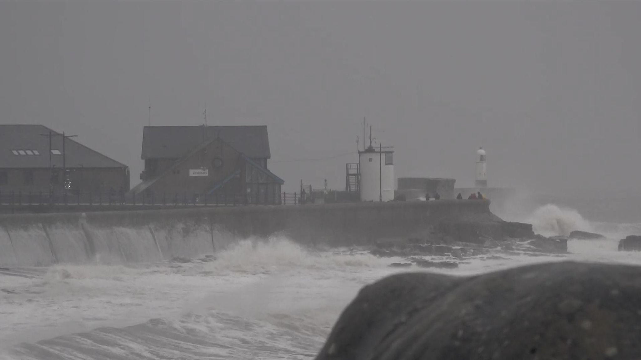 Hundreds Of Thousands Without Power As Storm Darragh Batters UK And ...