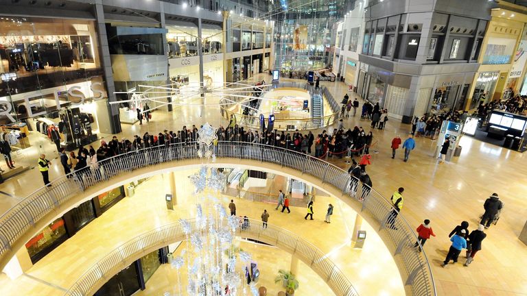 EDITORIAL USE ONLY.Shoppers queue at the Bullring shopping centre in Birmingham, for the start of the Boxing Day sales. PRESS ASSOCIATION Photo. Picture date: Friday December 26, 2014. See PA story CONSUMER Sales. Photo credit should read: Rui Vieira/PA Wire