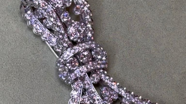 A Van Cleef & Arpels brooch that was stolen. Pic: Met Police