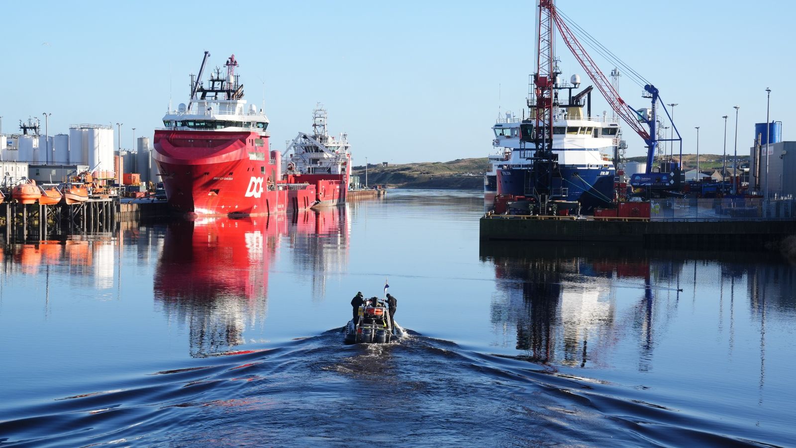 Harbour searched in hunt for sisters who went missing two weeks ago