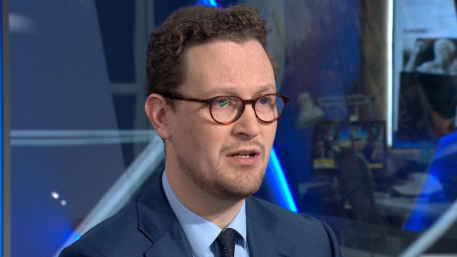 Minister Is Asked Same Question Eight Times On Economy Politics News minister-is-asked-same-question-eight-times-on-economy-politics-news
