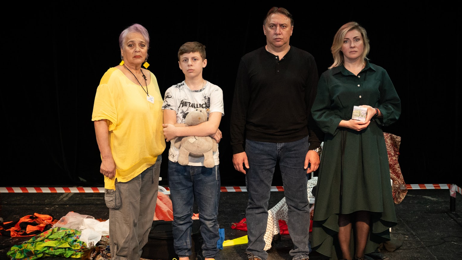 Actors who sheltered in Ukraine's Mariupol theatre bring story of bombing to the stage