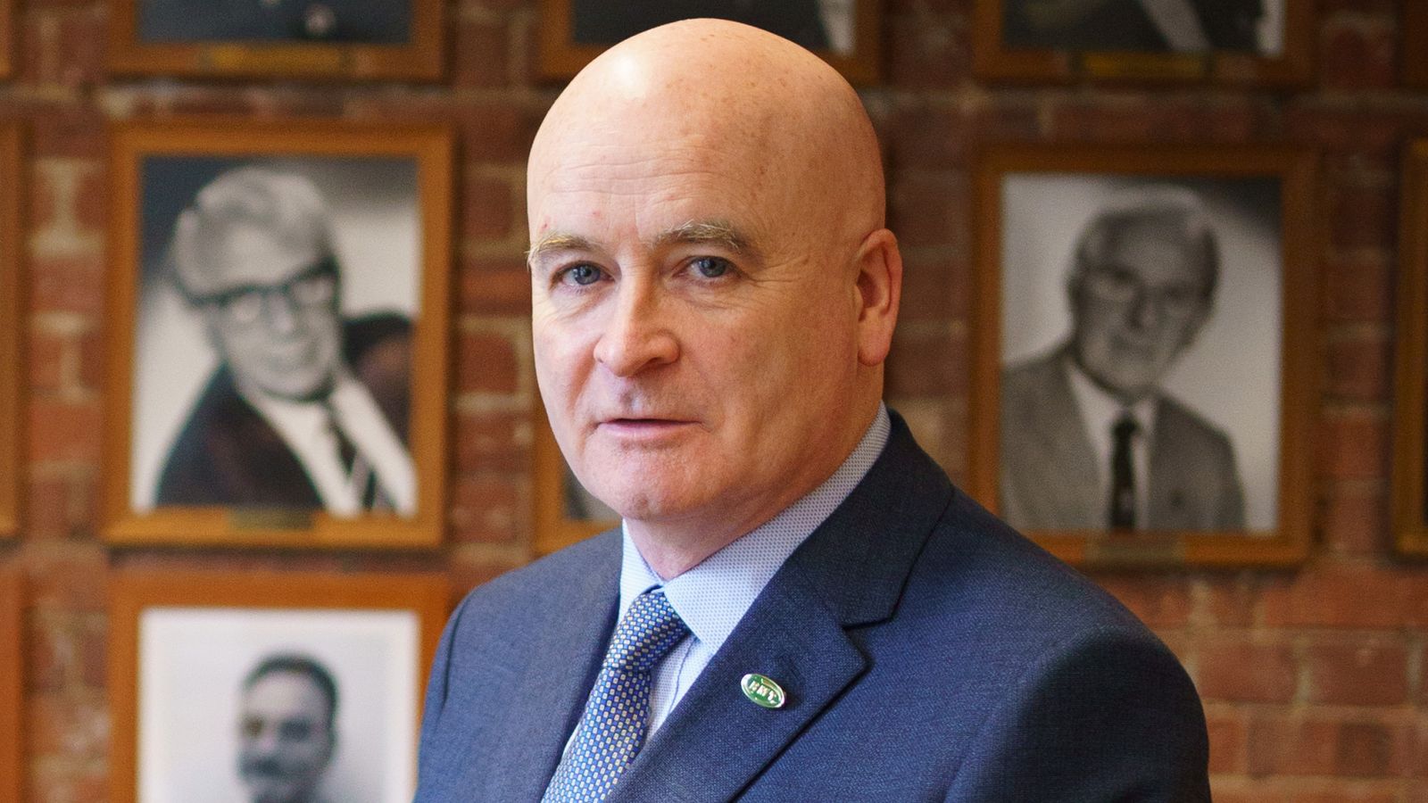 RMT union boss Mick Lynch announces retirement | Money News