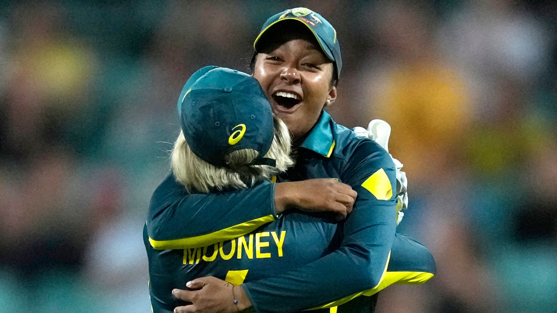 Australia retain Women’s Ashes as England beaten again