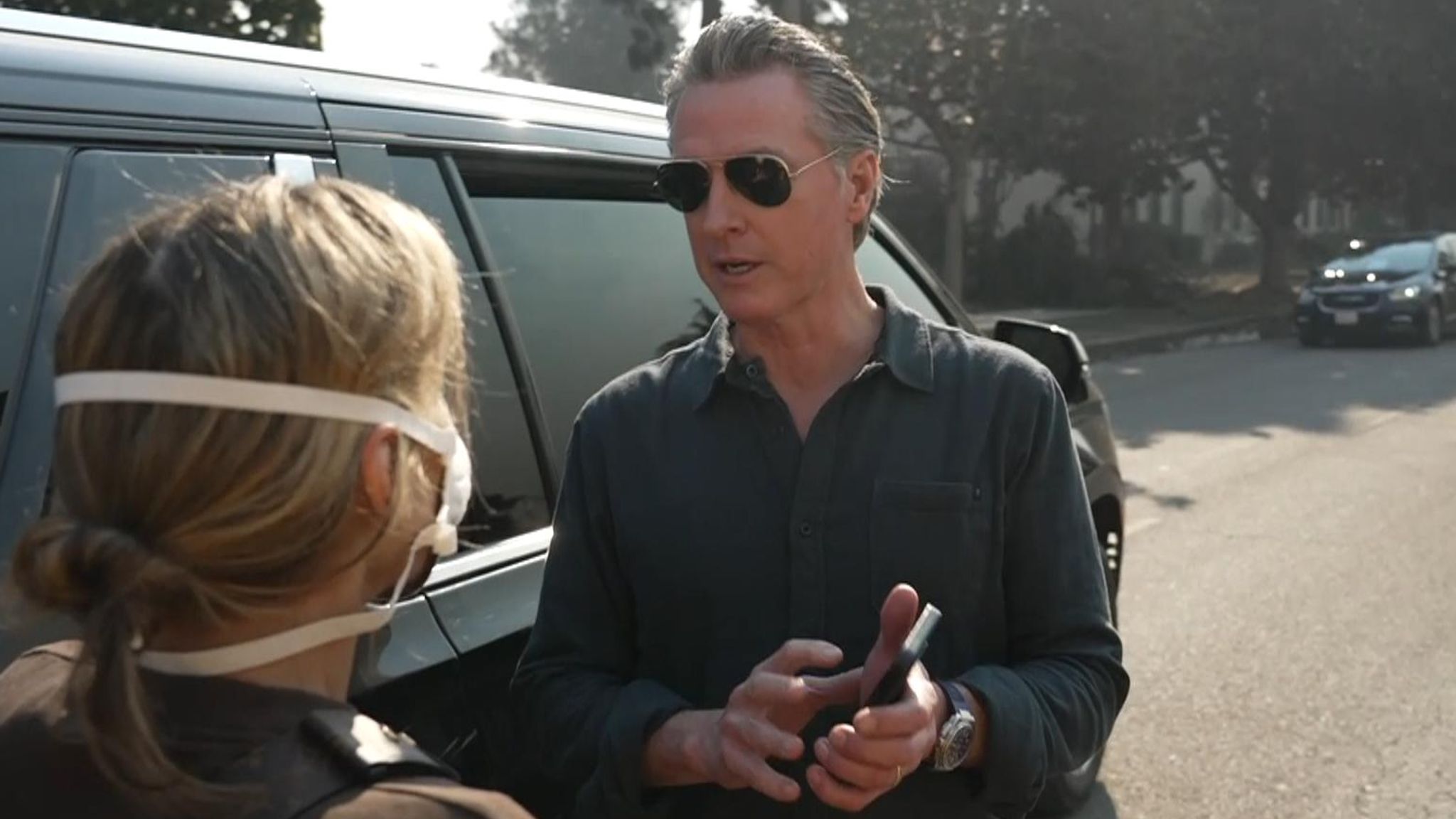 California wildfires: Furious Palisades resident challenges Governor Gavin  Newsom over disaster response | US News | Sky News