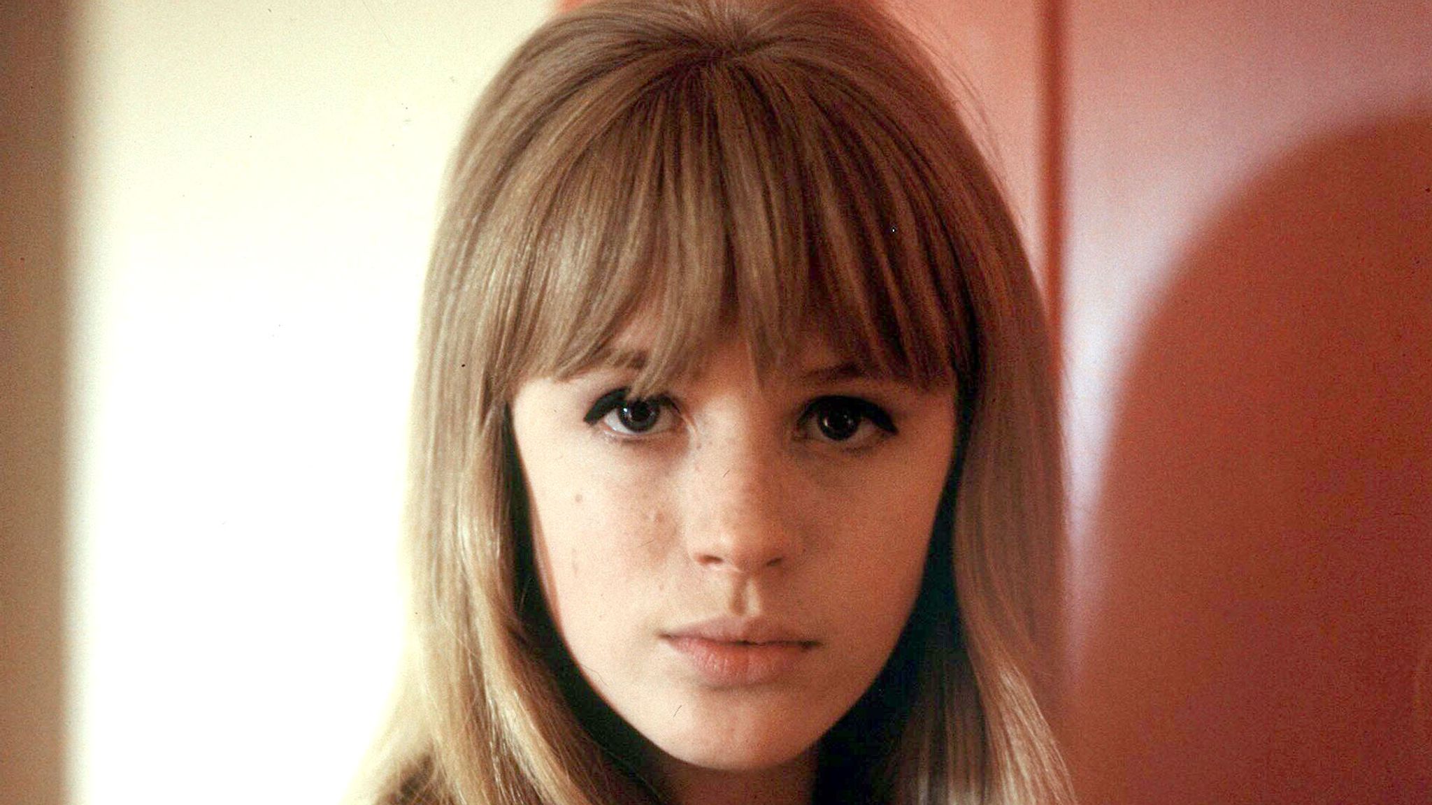 Singer Marianne Faithfull dies at the age of 78 | Ents & Arts News