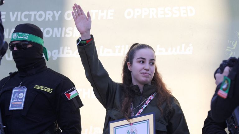 Palestinian Hamas militants release female Israeli soldier Agam Berger held in Gaza since the deadly October 7 2023 attack, as part of a ceasefire and a hostages-prisoners swap deal between Hamas and Israel, in Jabalia, in the northern Gaza Strip, January 30, 2025. REUTERS/Dawoud Abu Alkas