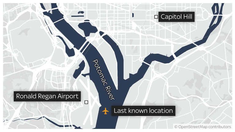 map of airport and rough location of American Airlines Flight 5342 before the crash at Ronald Reagan Washington National Airport