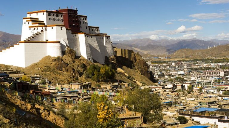 monastery Tashilhunpo | usage worldwide Photo by: Christoph Mohr/picture-alliance/dpa/AP Images


