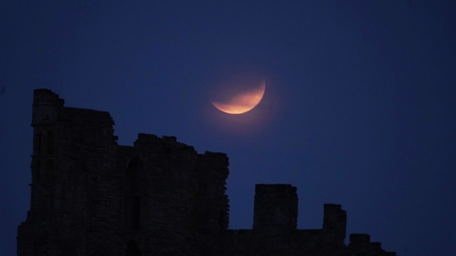 Blood moon 2025: How to see this week's lunar eclipse | Science ...