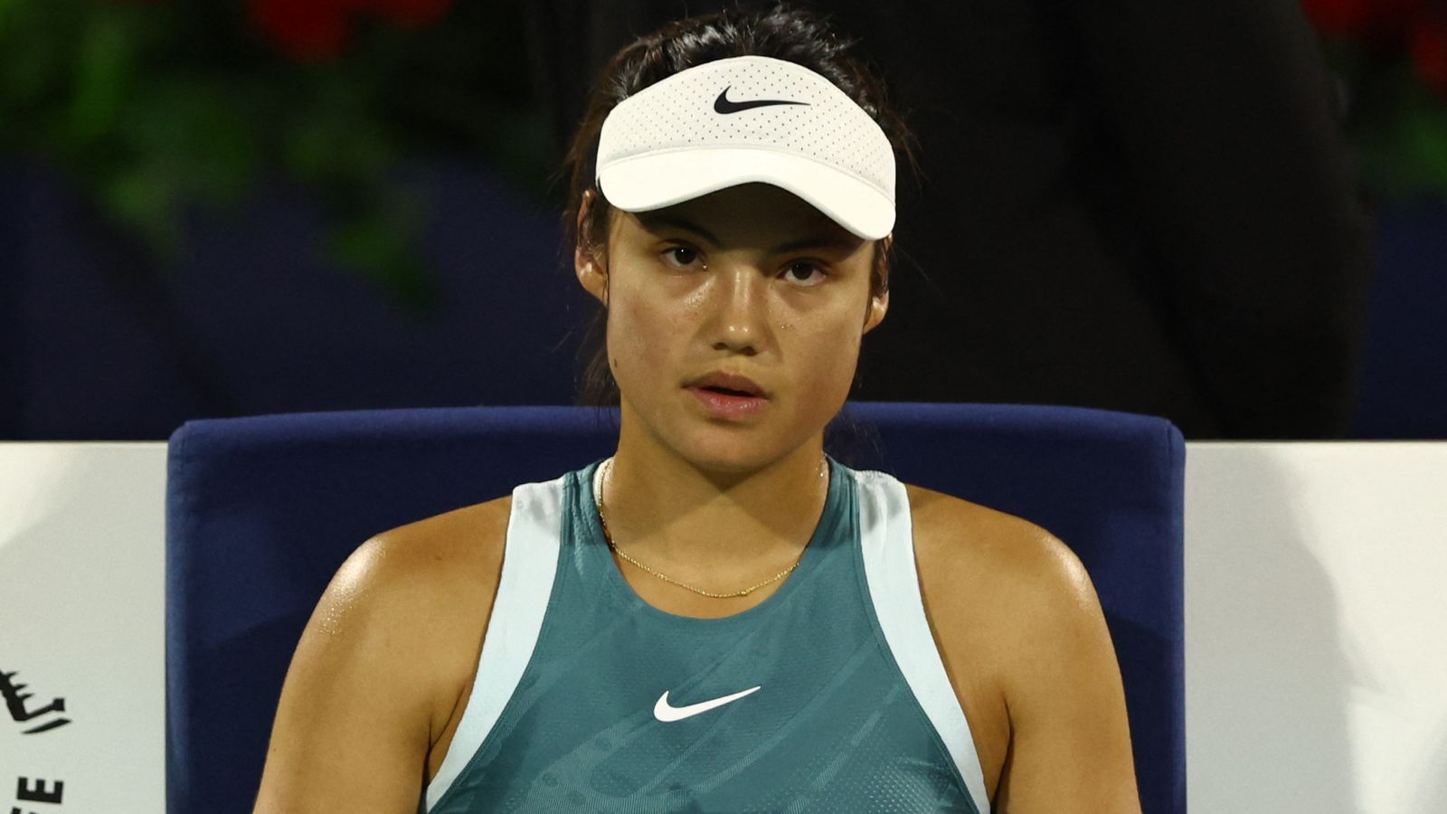 Emma Raducanu visibly distressed during match at Dubai Tennis Championships