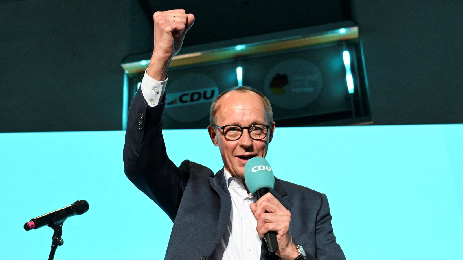 Как должен выглядеть кал у здорового человека Conservatives win German election - as far-right AfD makes historic gains and Ol