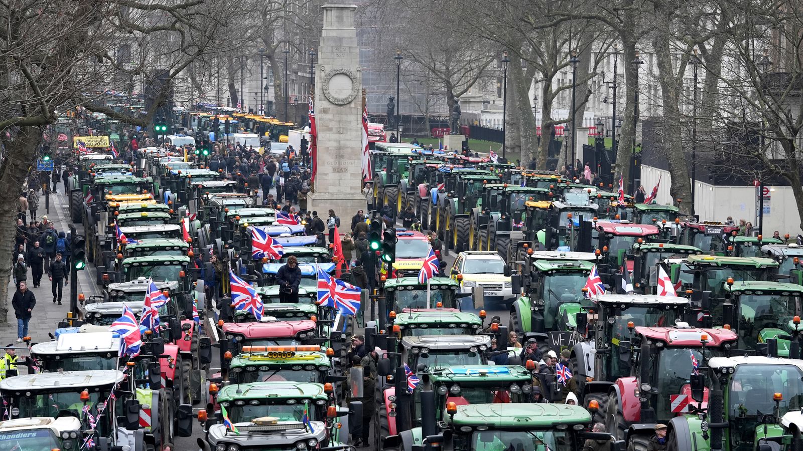 Farmers react with 'fury' and 'anger' after Treasury meeting over inheritance tax