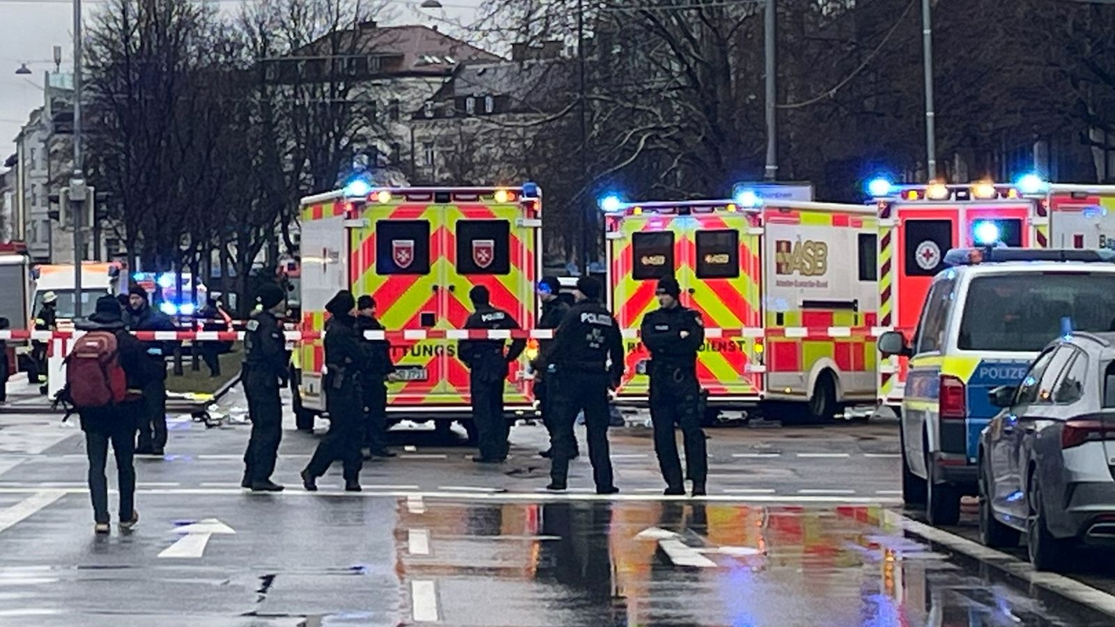 'Major police operation' in Munich  after at least 27 people injured, two 'very seriously', as car driven into pedestrians