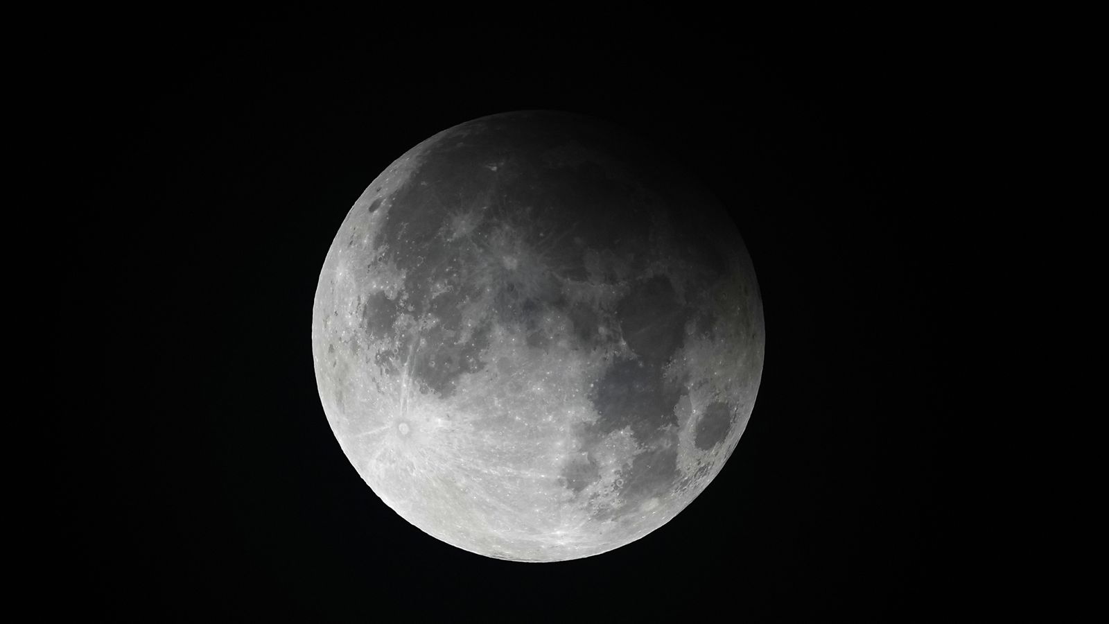 Blood moon 2025: Tips on how to see this week's lunar eclipse ...