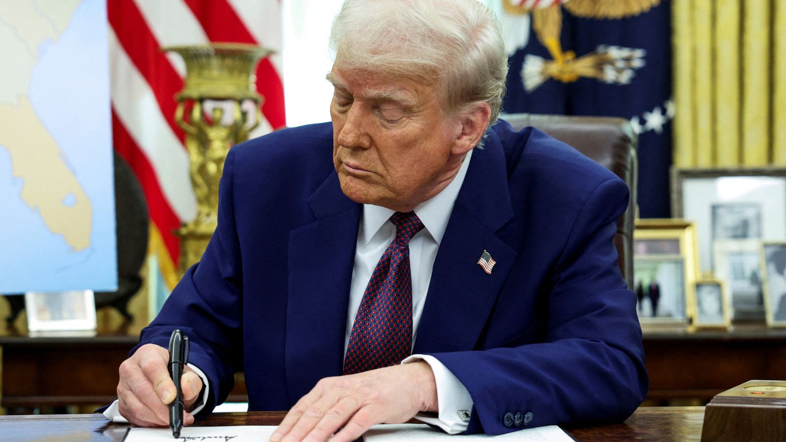 Trump latest: US president's new tariffs signal 'total trade war' - and ...