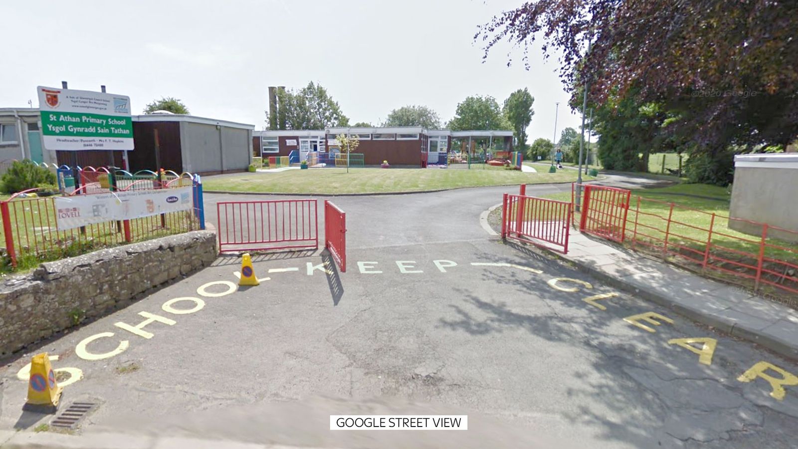 Fire breaks out at Vale of Glamorgan primary school, forcing hundreds to be evacuated