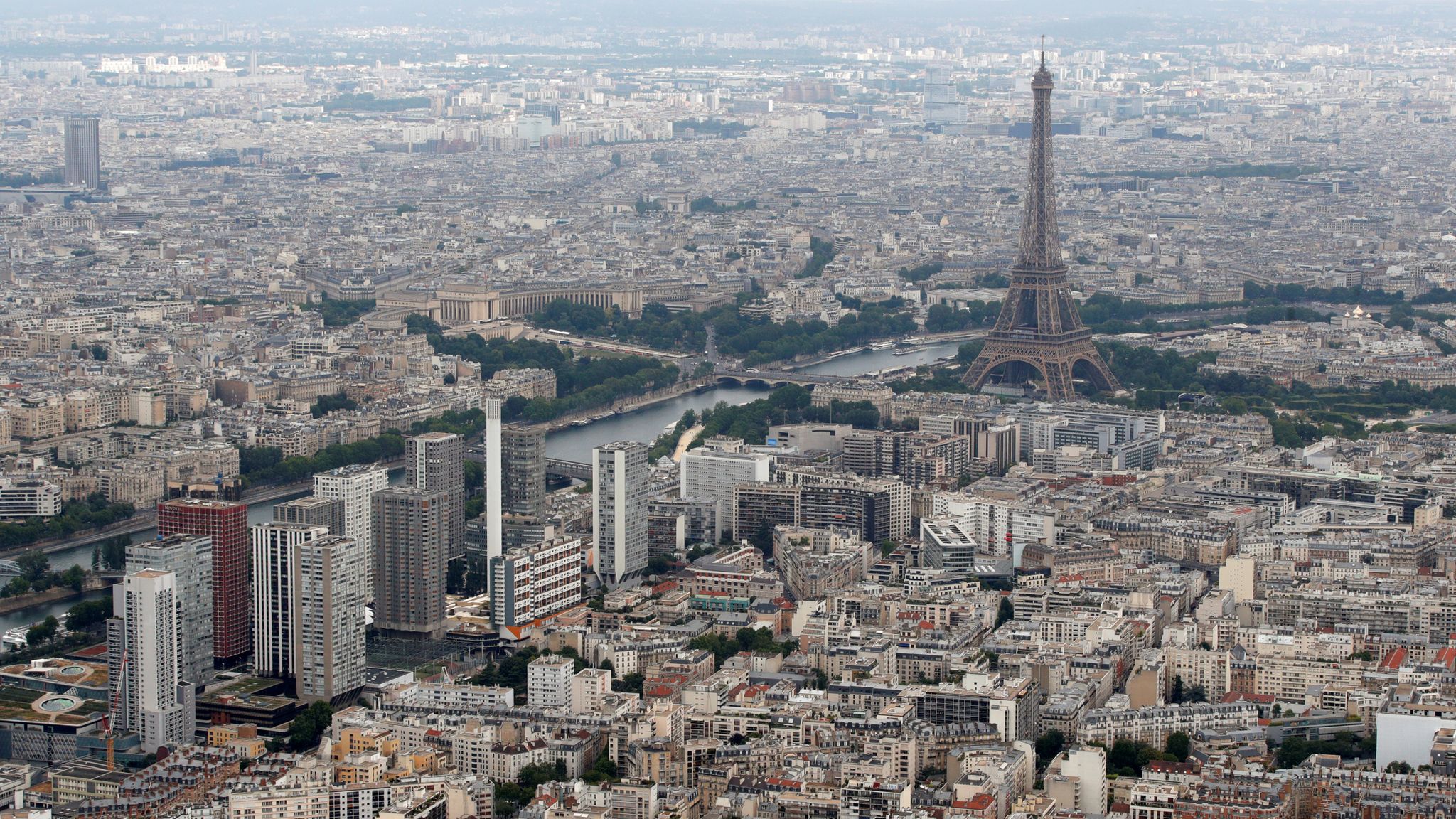 American woman detained after newborn thrown out of Paris hotel window ...