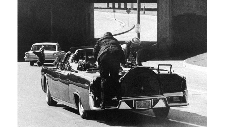 Secret Service agent who leapt onto JFK's limo after assassination dies