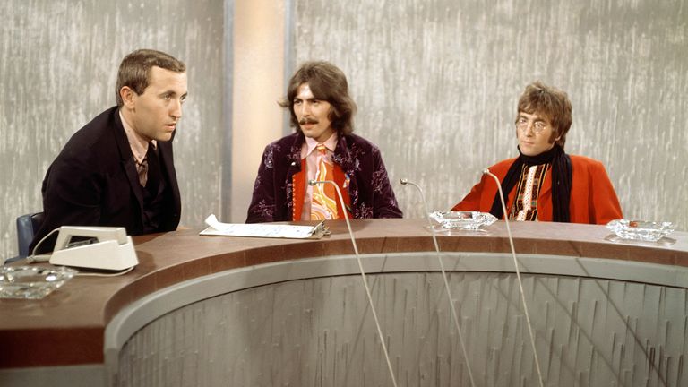 Pic: ITV/Shutterstock 

'The Frost Programme'  TV - 1967 -
David Frost, George Harrison, John Lennon.
ITV Archive stills
TV PRESENTER BEATLES