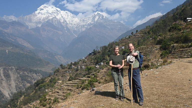 A photo of the Duke and the Duchess of Edinburgh Transitions to the area of ​​Anapurna's conservation to Gangruk to see a region that has historical ties to Gurha before the last day of their visit to Nepal. Photo: Saturday February 8, 2025