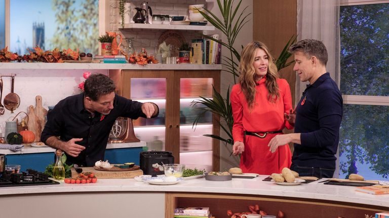 Set
14815996

Image
14815996cc

Photographer
Ken McKay/ITV/Shutterstock

'This Morning' TV show, London, UK - 24 Oct 2024
Gino D'Acampo, Cat Deeley, Ben Shephard

24 Oct 2024