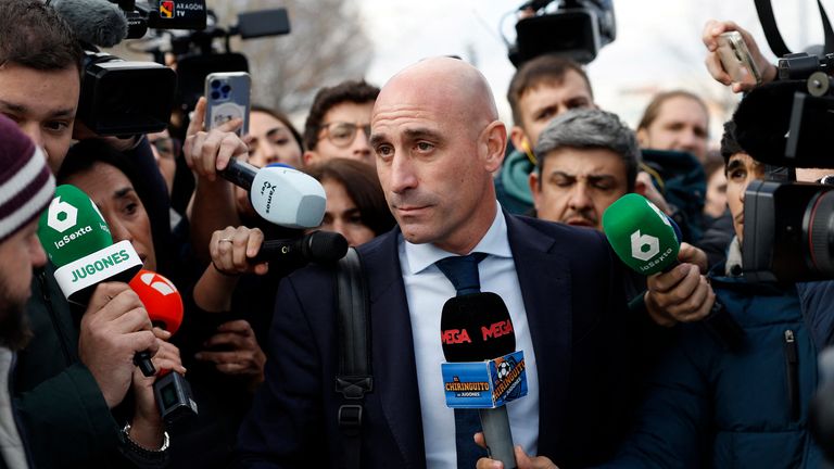 Soccer Football - Former Spanish soccer chief Rubiales faces examination during trial for kissing footballer Jenni Hermoso - National Court, Madrid, Spain - February 11, 2025 Luis Rubiales interacts with reporters as he leaves the court REUTERS/Juan Medina