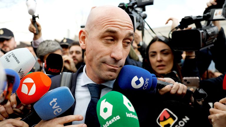 Luis Rubiales is surrounded by reporters.
Pic Reuters