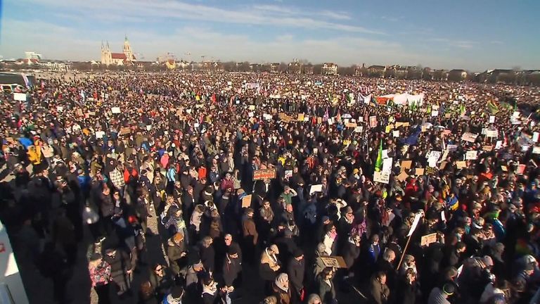 Thousands join Munich protest against German right-wing parties
