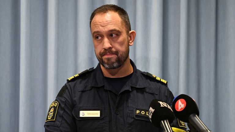 Head of the local police Roberto Eid Forest attends a press conference after a shooting at the adult education center Campus Risbergska school in Orebro, Sweden, February 4, 2025. Pontus Lundahl/TT News Agency/via REUTERS ATTENTION EDITORS - THIS IMAGE WAS PROVIDED BY A THIRD PARTY. SWEDEN OUT. NO COMMERCIAL OR EDITORIAL SALES IN SWEDEN.