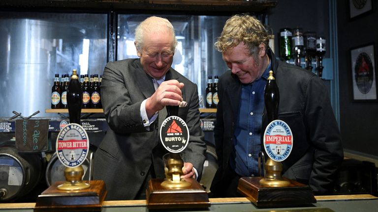 King enjoys 'a slurp' of beer in brewery tasting session