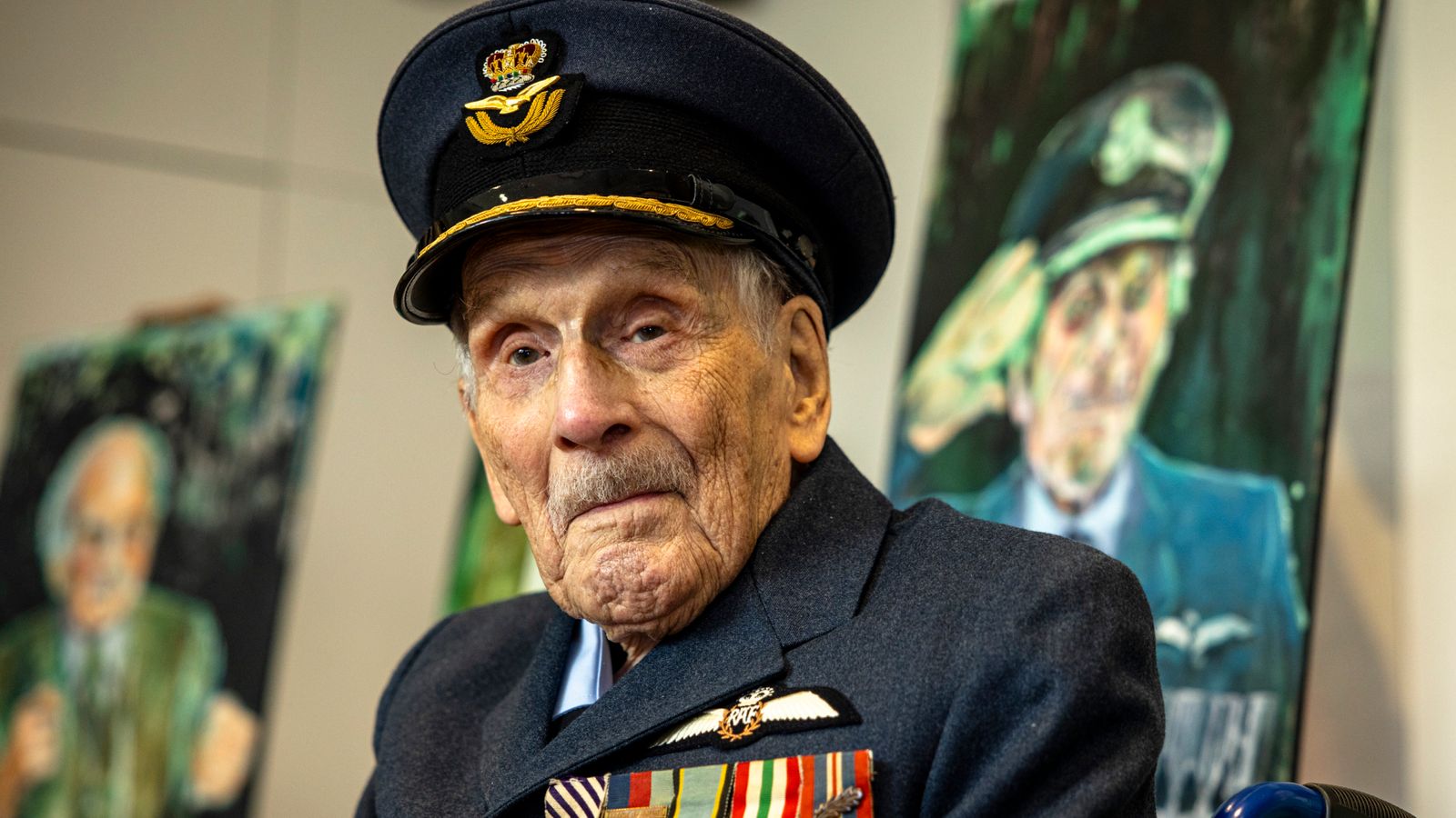 John 'Paddy' Hemingway: Last surviving Battle of Britain pilot dies aged 105