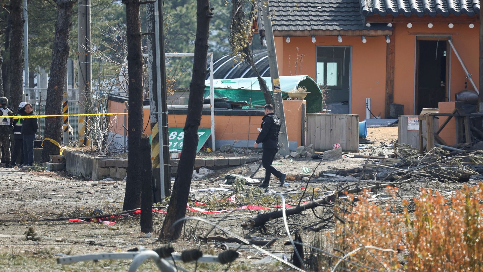 South Korean air force accidentally drops bombs on homes, injuring 15 ...