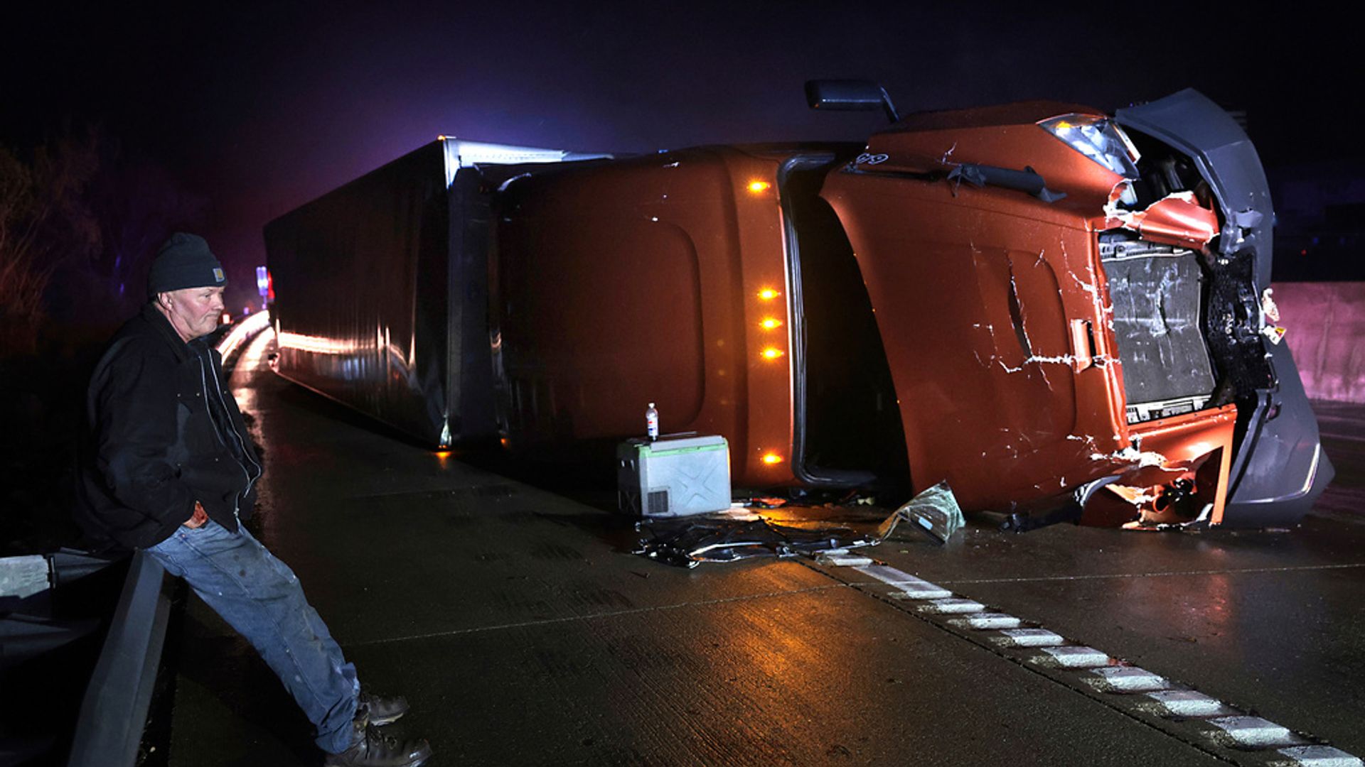 At least 16 dead in US storms