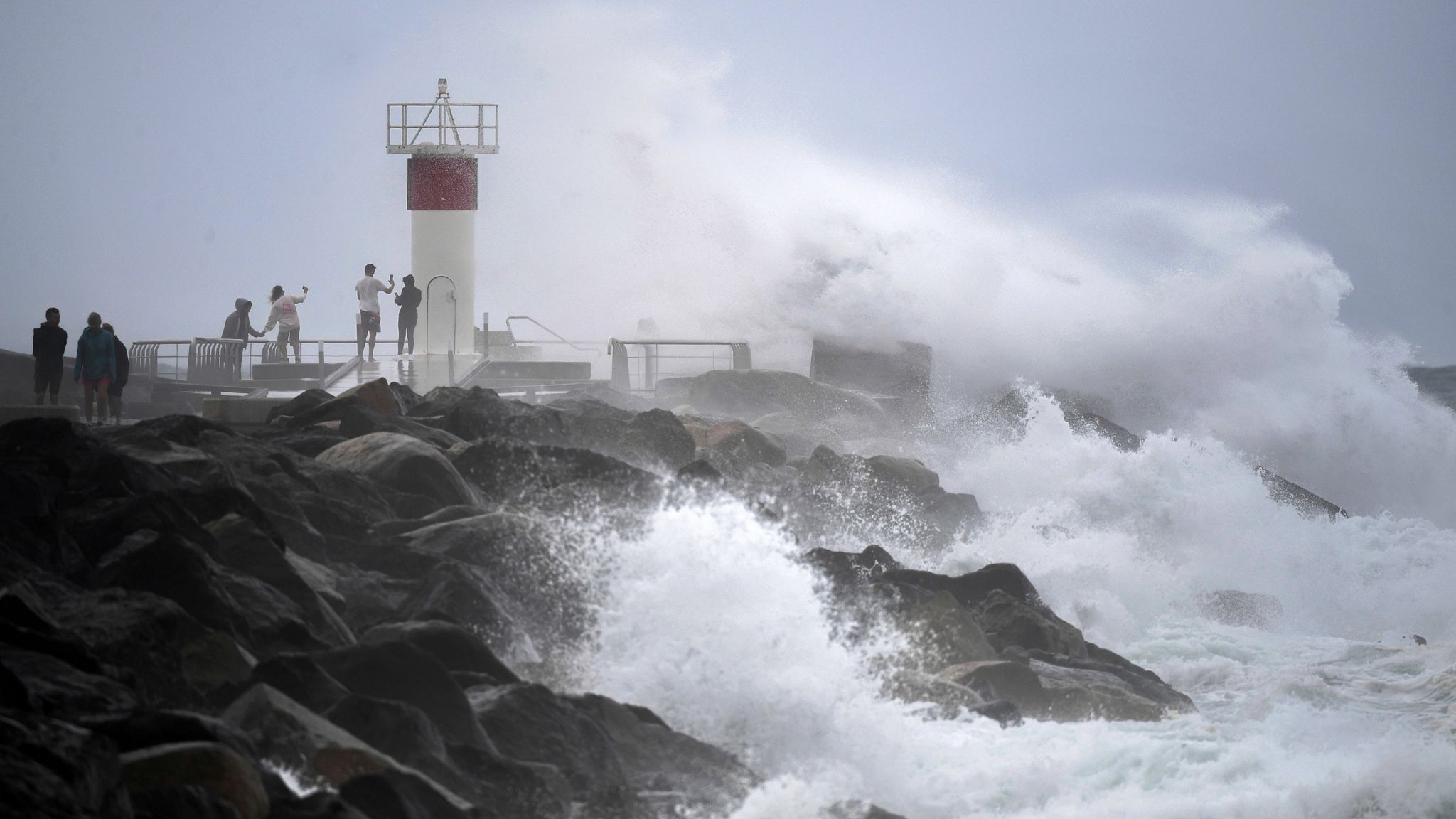 Cyclone Alfred: What we know about rare storm nearing Australian coast ...