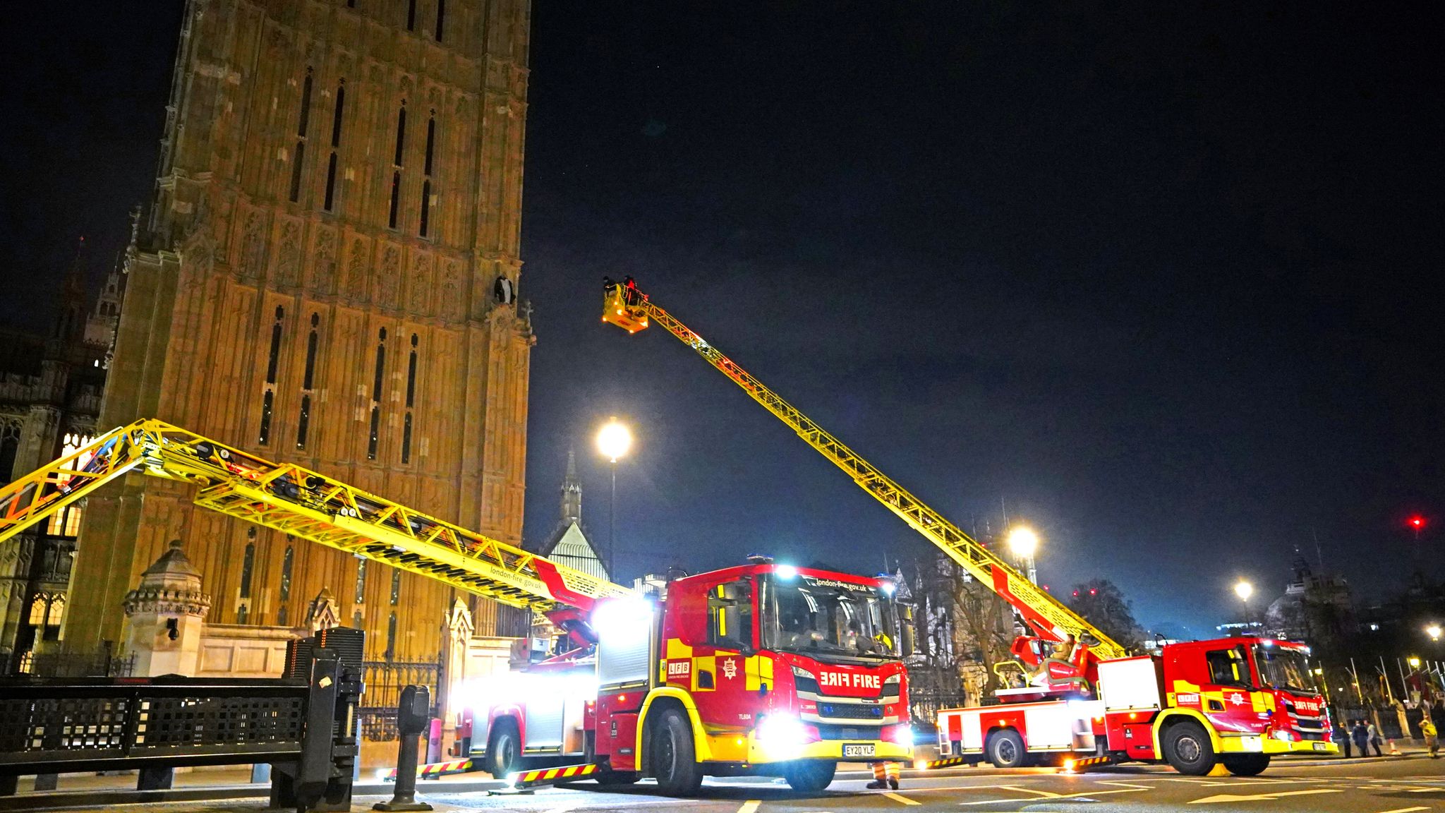 Man who climbed up Big Ben clock tower holding Palestinian flag comes ...