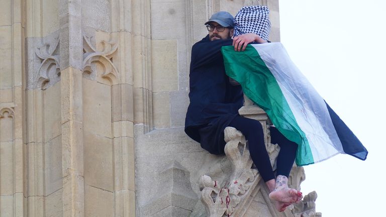 Big Ben: People react to man who scaled tower with Palestinian flag ...