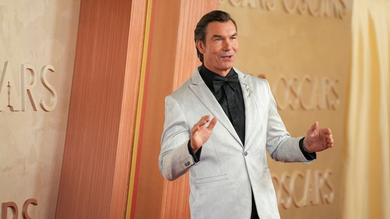 Jerry O'Connell arrives at the Oscars on Sunday, March 2, 2025, at the Dolby Theatre in Los Angeles. (AP Photo/Jae C. Hong)