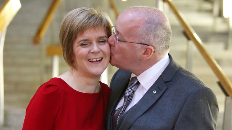 Nicola Sturgeon con su ahora ex esposo Peter Murrell. Pic: Andrew Milligan/PA Wire