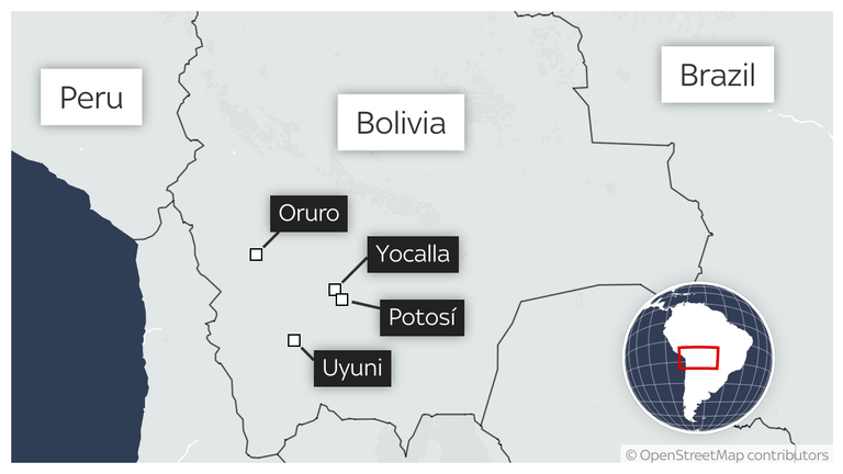 Map showing the location of the collision, which took place on the highway between Oruro, in the Bolivian Altiplano, and the mining city of the Highlands of Potosi.