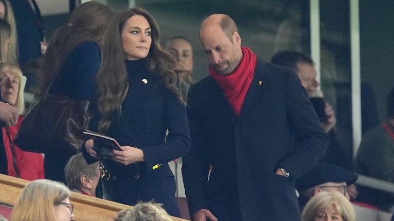 Kate et William ont soutenu les équipes adverses. Pic: PA