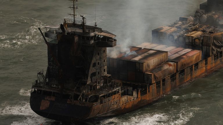 Statek Solong Cargo. PIC: AP/Dan Kitwood/Pool 